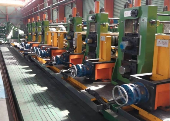 Kích thước có thể điều chỉnh Dây chuyền sản xuất ống thép 114-219mm Tốc độ tối đa 120mM / phút