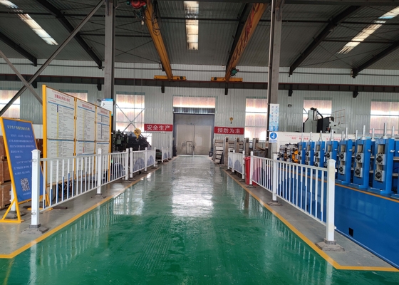 Dây chuyền sản xuất ống thép carbon dày 4mm 380v 650KW Bảo hành 1 năm