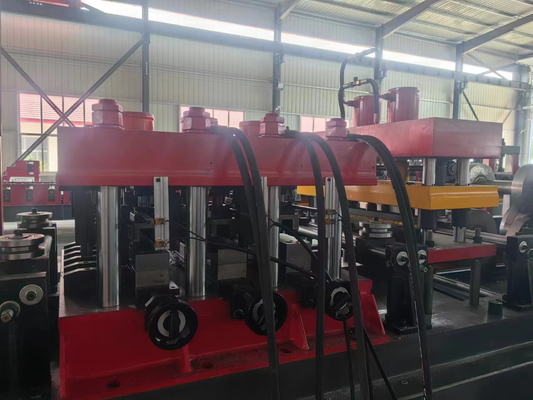 Máy làm ống thép hiệu quả 380V 3 giai đoạn 50Hz Điện năng 7,5KW
