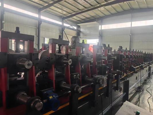 Máy làm ống thép hiệu quả 380V 3 giai đoạn 50Hz Điện năng 7,5KW