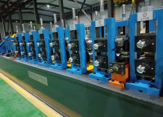 Dây chuyền sản xuất ống thép carbon kim loại trực tiếp tốc độ cao 80-120m / phút tại nhà máy