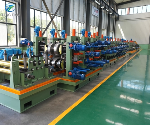 Máy sản xuất ống thép chính xác cao 380V Tốc độ chạy 150m / phút