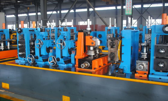 Máy xay ống thép hàn tần số cao 8-20m / min Tốc độ hình thành điều chỉnh