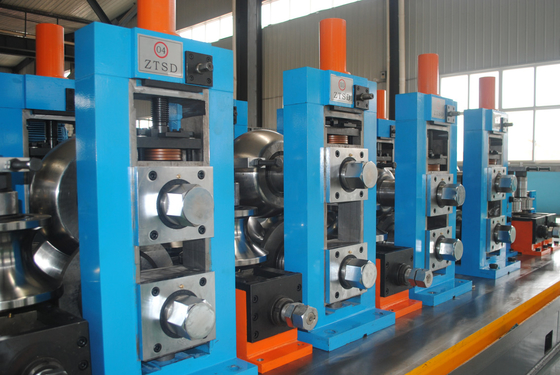 Dây chuyền sản xuất ống hàn màu xanh 90m / phút Kích thước Nhà máy ống vuông 20 * 20-60 * 60mm