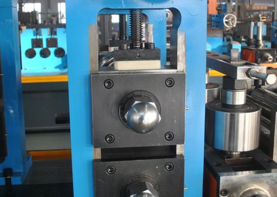 Dây chuyền sản xuất ống thép carbon 4.5mm, tốc độ 50M/phút, hàn tự động