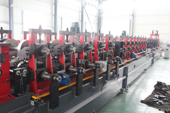 tiên tiến 100-300mm chiều rộng ống thép làm máy với hệ thống cắt thủy lực