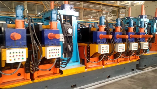 127 Nhà máy ống tốc độ cao chính xác đường thẳng cho vật liệu xây dựng đường dầu